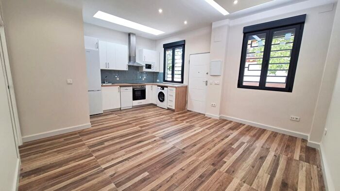 Casas en venta y pisos alquiler - 2