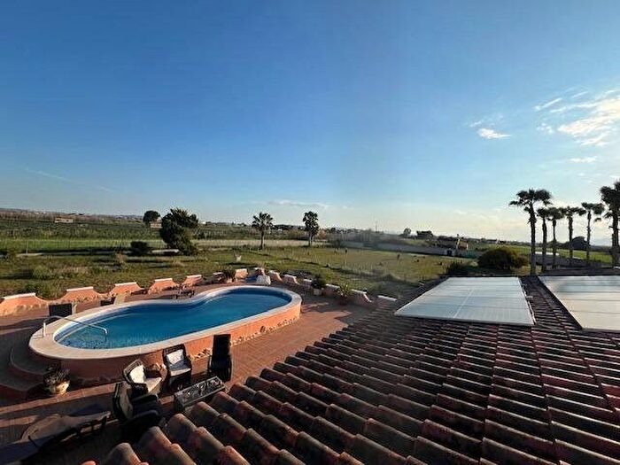 Casa en venta en Dolores, Alicante de 3 habitaciones