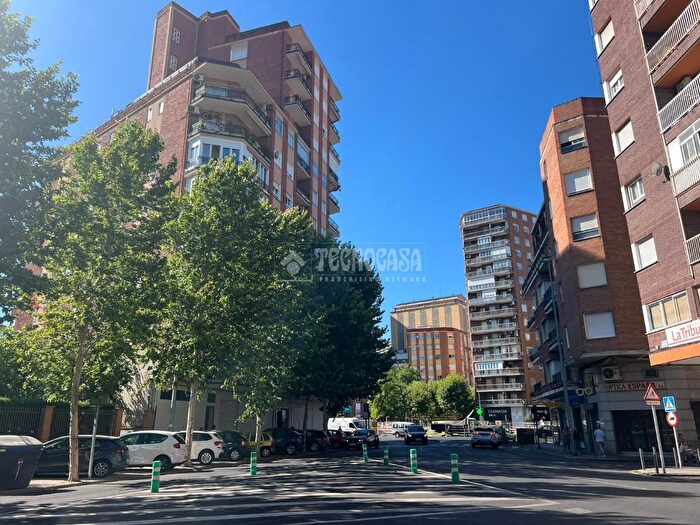 Casas en venta y pisos alquiler - 1
