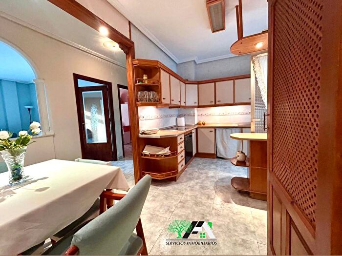 Casas en venta y pisos alquiler - 1