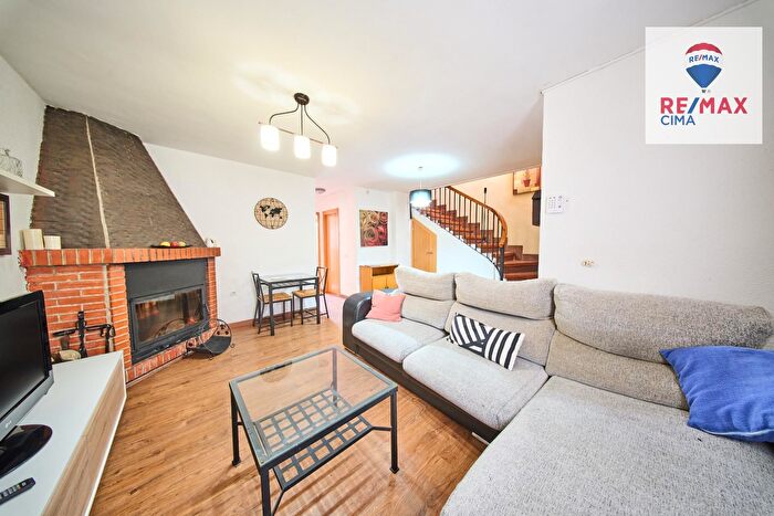 Casas en venta y pisos alquiler - 2