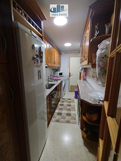 Casas en venta y pisos alquiler - 3