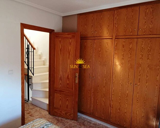 Casas en venta y pisos alquiler - 3