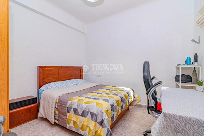 Casas en venta y pisos alquiler - 3