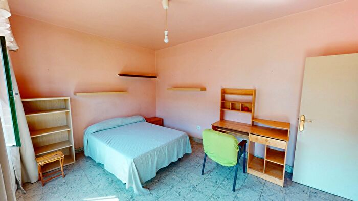 Casas en venta y pisos alquiler - 3