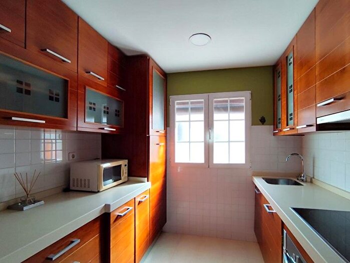 Casas en venta y pisos alquiler - 3