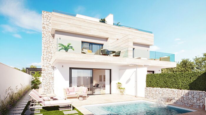 Casas en venta y pisos alquiler - 3