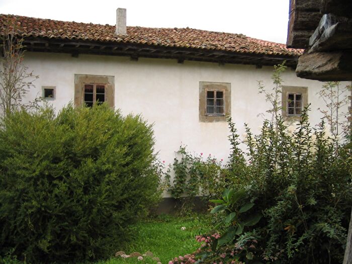 Casas en venta y pisos alquiler - 2