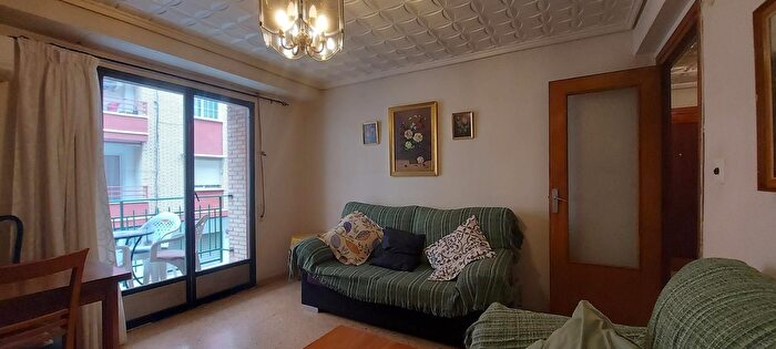 Casas en venta y pisos alquiler - 2