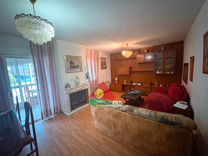 Casas en venta y pisos alquiler - 2