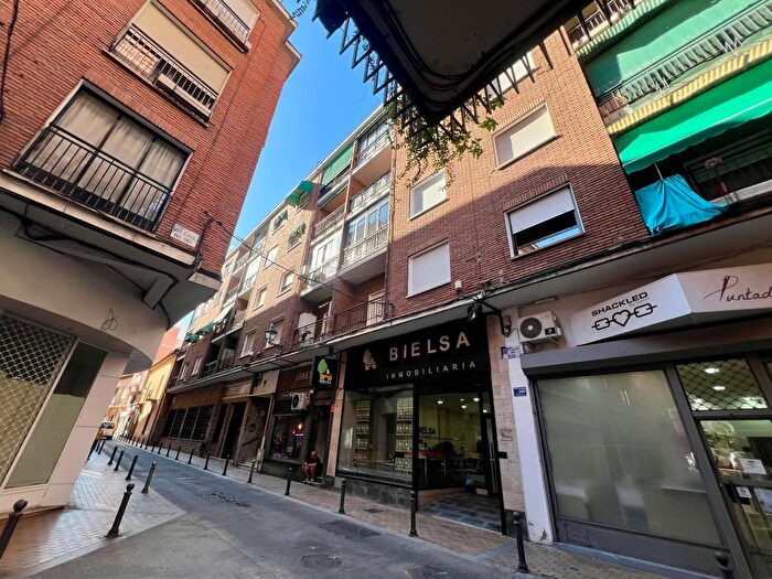 Casas en venta y pisos alquiler - 2