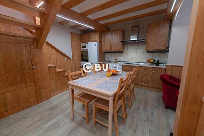 Casas en venta y pisos alquiler - 1