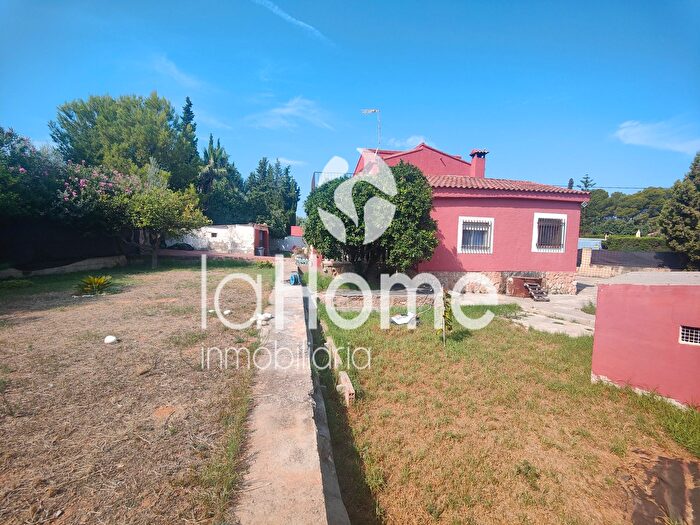 Casa en venta en Urbanizaciones, Llíria de 4 habitaciones