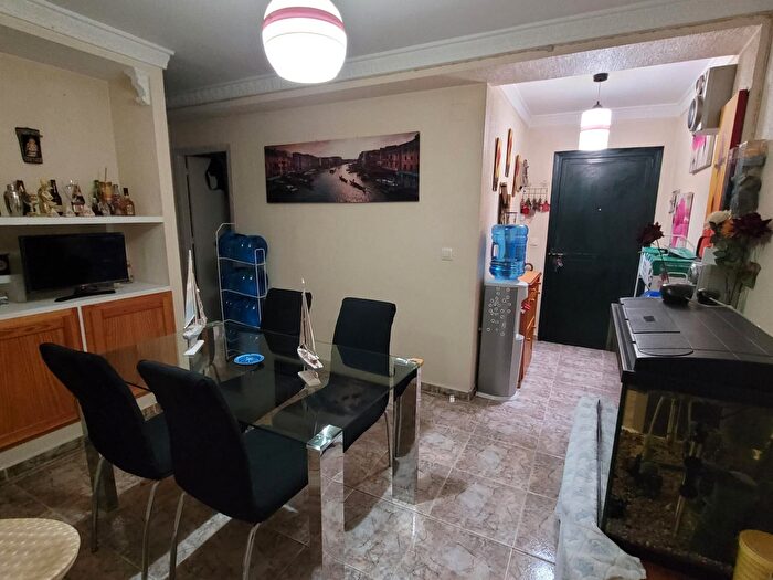 Casas en venta y pisos alquiler - 2