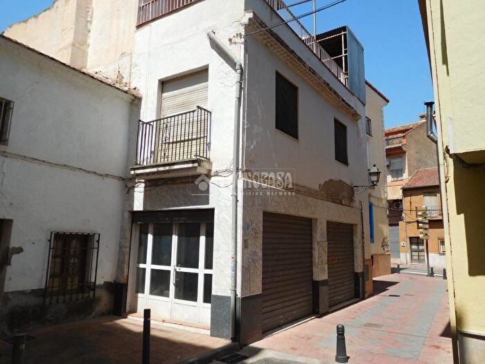 Casas en venta y pisos alquiler - 1