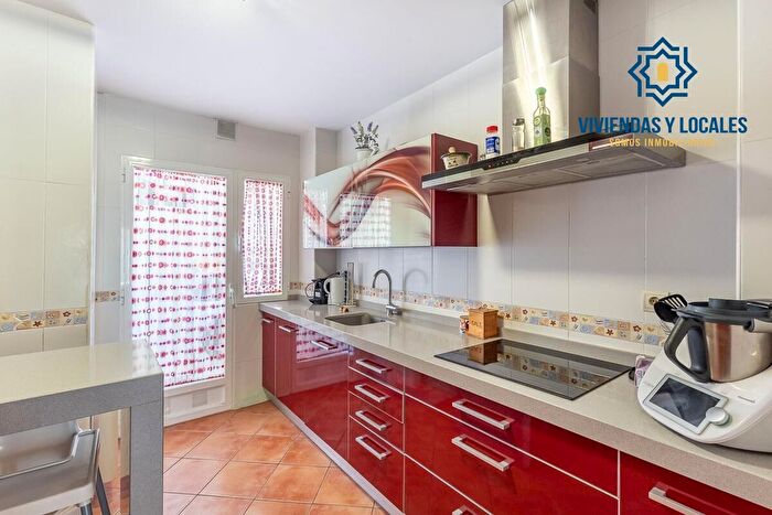 Casas en venta y pisos alquiler - 3