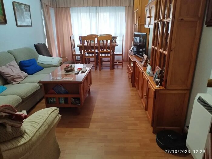 Casas en venta y pisos alquiler - 2