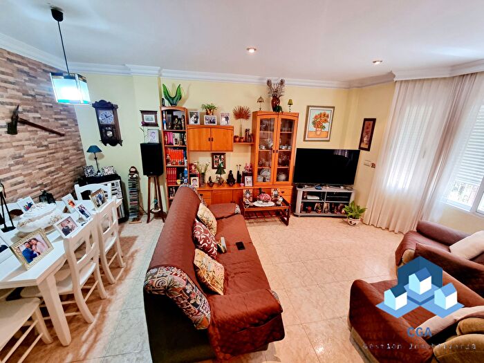 Casas en venta y pisos alquiler - 2