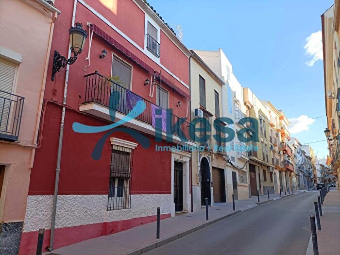 Casas en venta y pisos alquiler - 1
