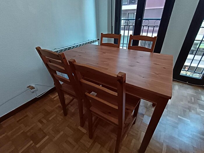 Casas en venta y pisos alquiler - 2