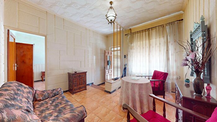 Casas en venta y pisos alquiler - 1
