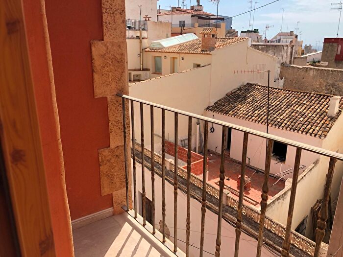 Casas en venta y pisos alquiler - 1