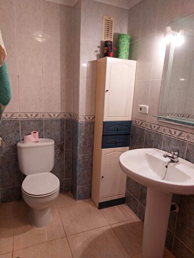 Casas en venta y pisos alquiler - 3