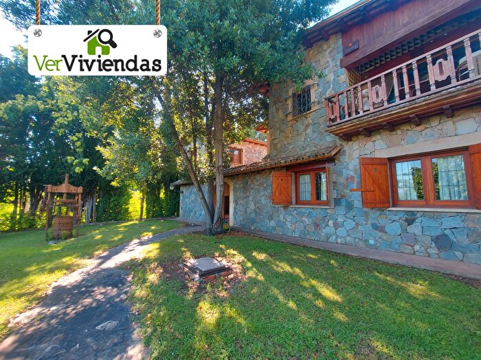 Casa en venta en Castellví de Rosanes, Barcelona de 4 habitaciones