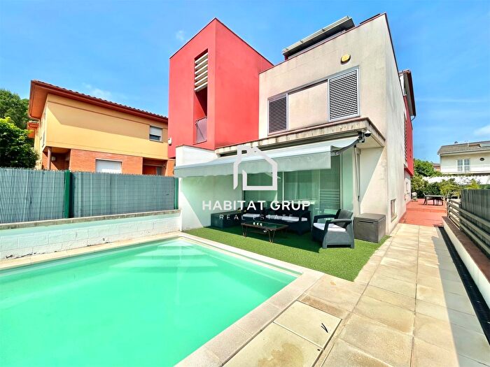 Casa en venta en Banyoles, Girona de 4 habitaciones