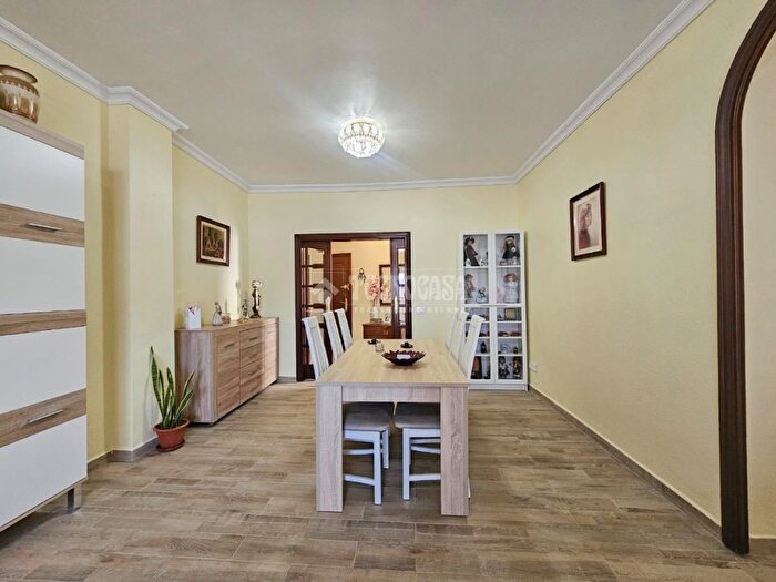 Casas en venta y pisos alquiler - 2