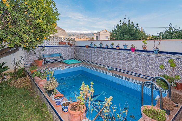 Casa en venta en Ogíjares, Granada de 3 habitaciones