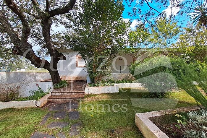 Casa en venta en Herrera de Alcántara, Cáceres de 3 habitaciones