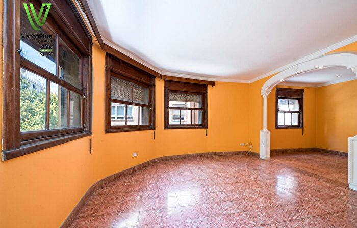 Casas en venta y pisos alquiler - 1
