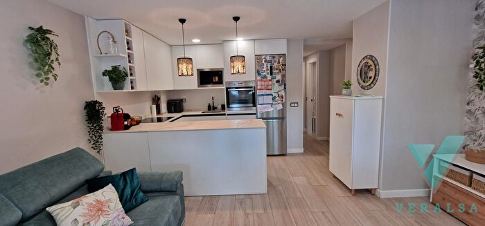 Casas en venta y pisos alquiler - 1