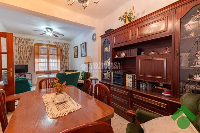 Casas en venta y pisos alquiler - 1