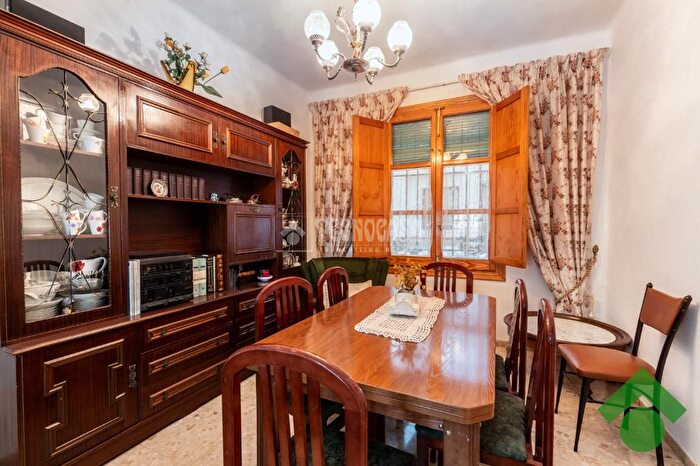 Casas en venta y pisos alquiler - 2