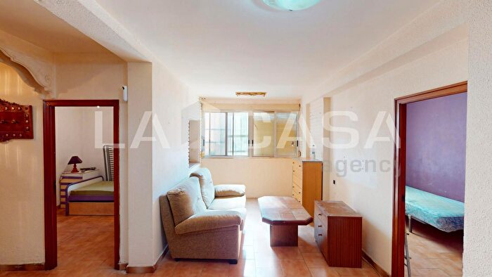 Casas en venta y pisos alquiler - 1