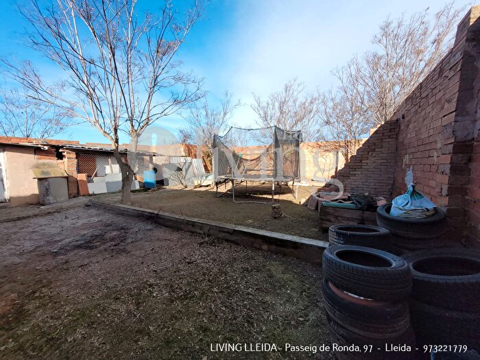 Casas en venta y pisos alquiler - 3
