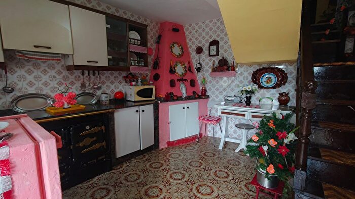 Casas en venta y pisos alquiler - 3