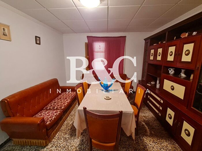 Casas en venta y pisos alquiler - 2
