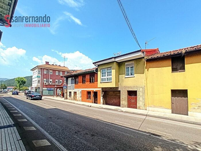 Casa en venta en Cartes, Cantabria de 5 habitaciones