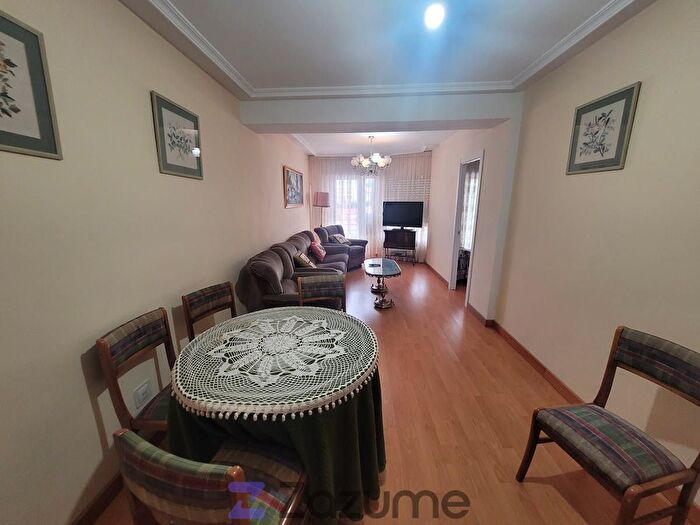 Casas en venta y pisos alquiler - 1