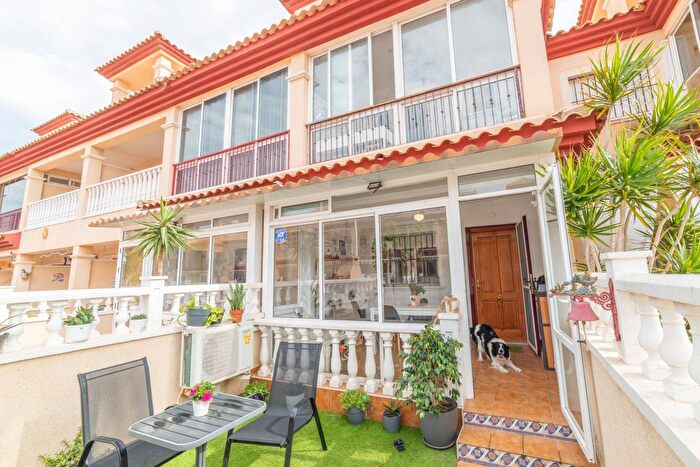 Casas en venta y pisos alquiler - 1