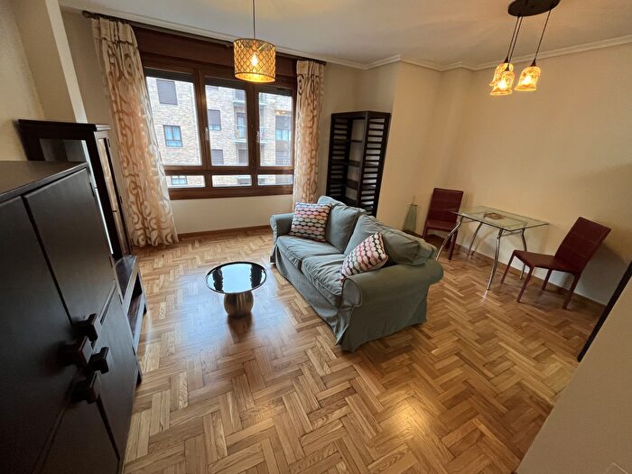 Piso en alquiler en El Carbayedo El Quirinal, Avilés de 1 habitacion