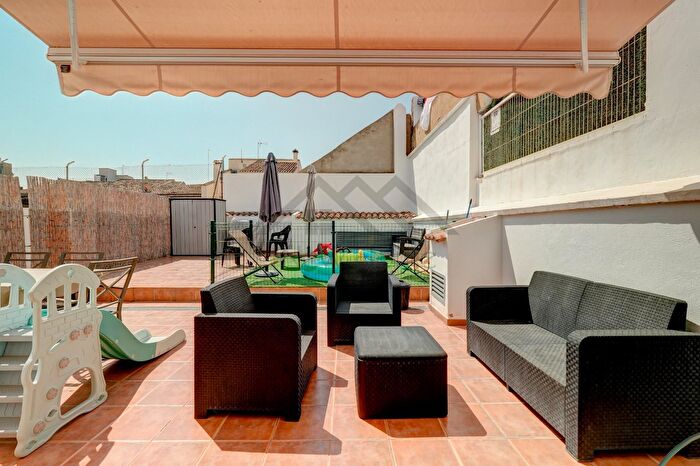 Casas en venta y pisos alquiler - 1