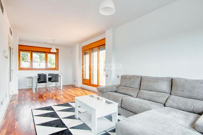 Casas en venta y pisos alquiler - 3