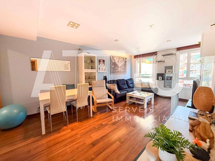 Casas en venta y pisos alquiler - 3