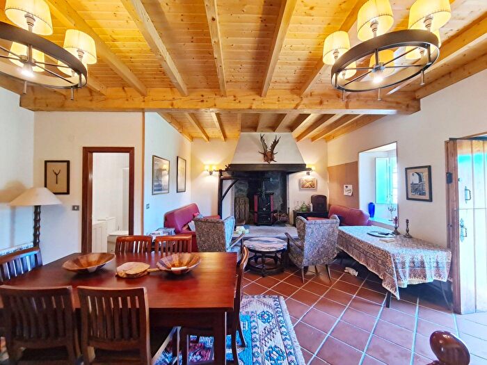 Casa en venta en O Corgo, Lugo de 5 habitaciones