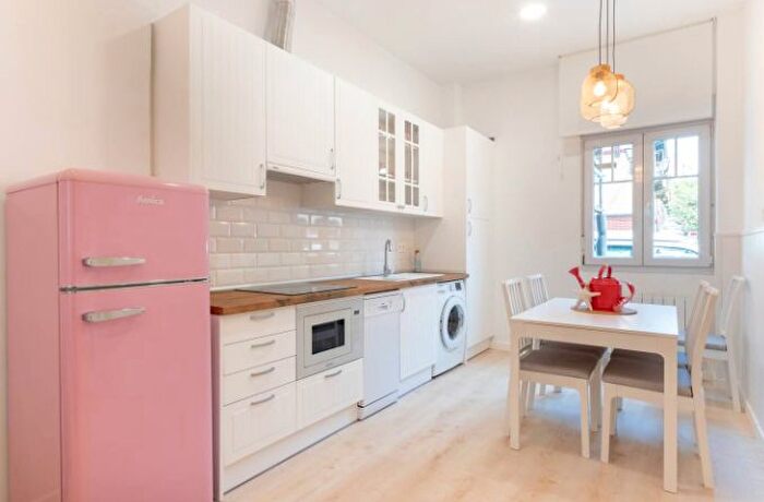 Casas en venta y pisos alquiler - 1