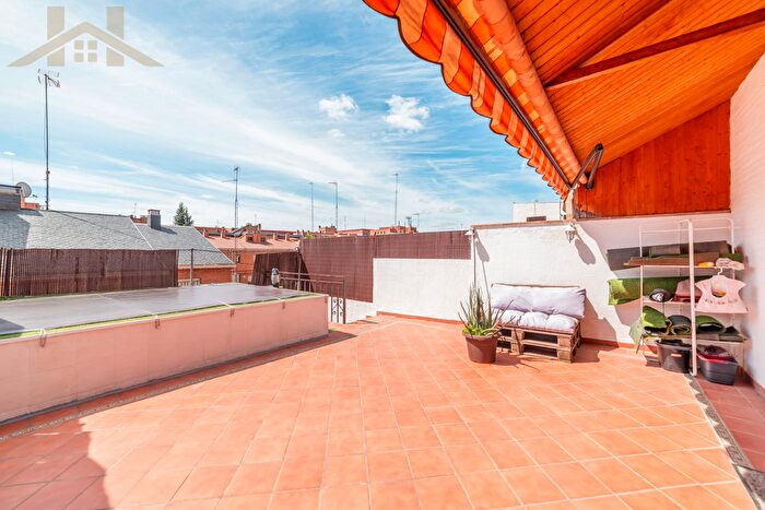 Casas en venta y pisos alquiler - 1